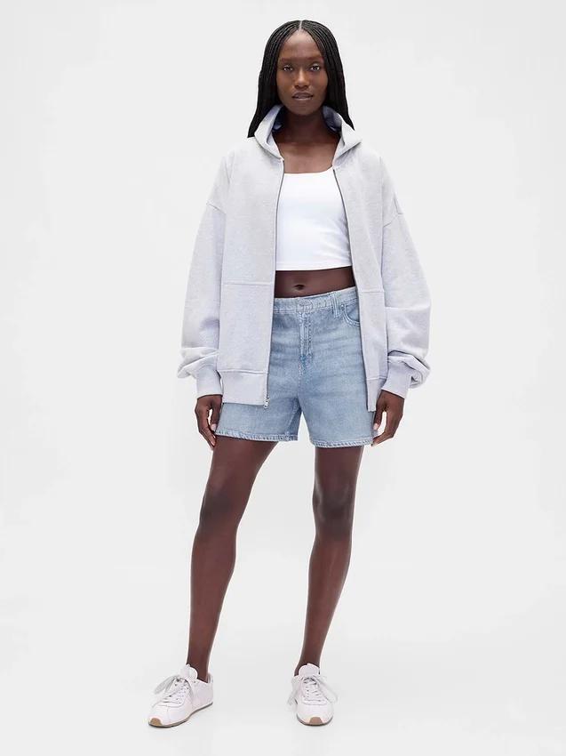 Bedruckte Denim-Shorts aus Strick mit mittlerer Leibhöhe