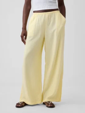 Bequeme Hose aus Baumwollgaze mit geschlitzten Säumen