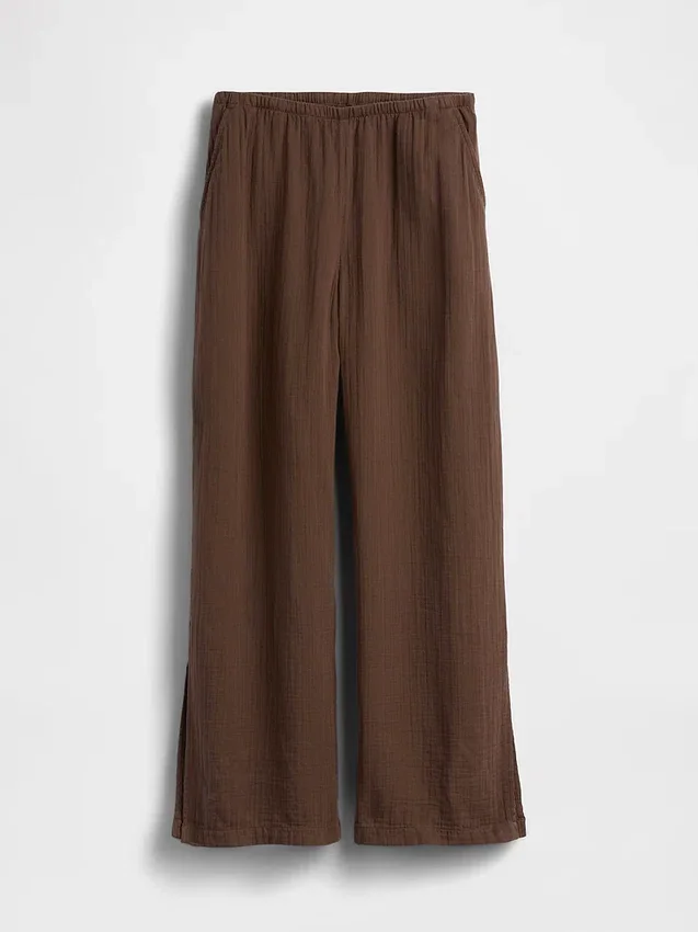 Bequeme Hose aus Baumwollgaze mit geschlitzten Säumen