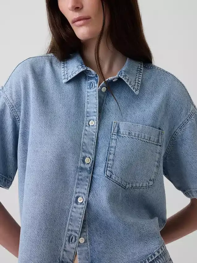 Übergroßes Camp-Hemd aus ultraweichem Denim
