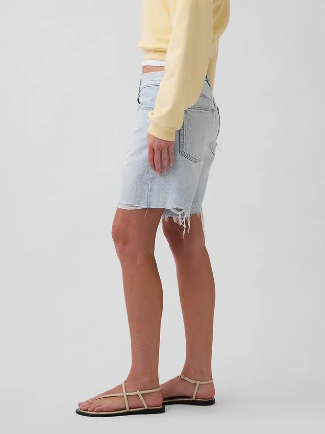 Bermuda-Shorts aus Denim mit mittlerer Leibhöhe und lockerer Passform