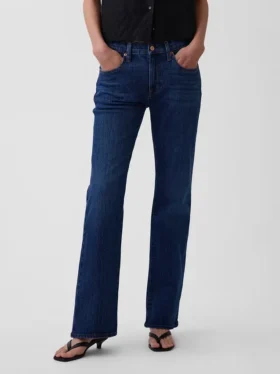 Bootcut-Jeans mit mittlerer Leibhöhe und lockerer Passform