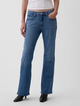 Bootcut-Jeans mit mittlerer Leibhöhe und lockerer Passform