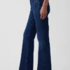 Bootcut-Jeans mit mittlerer Leibhöhe und lockerer Passform