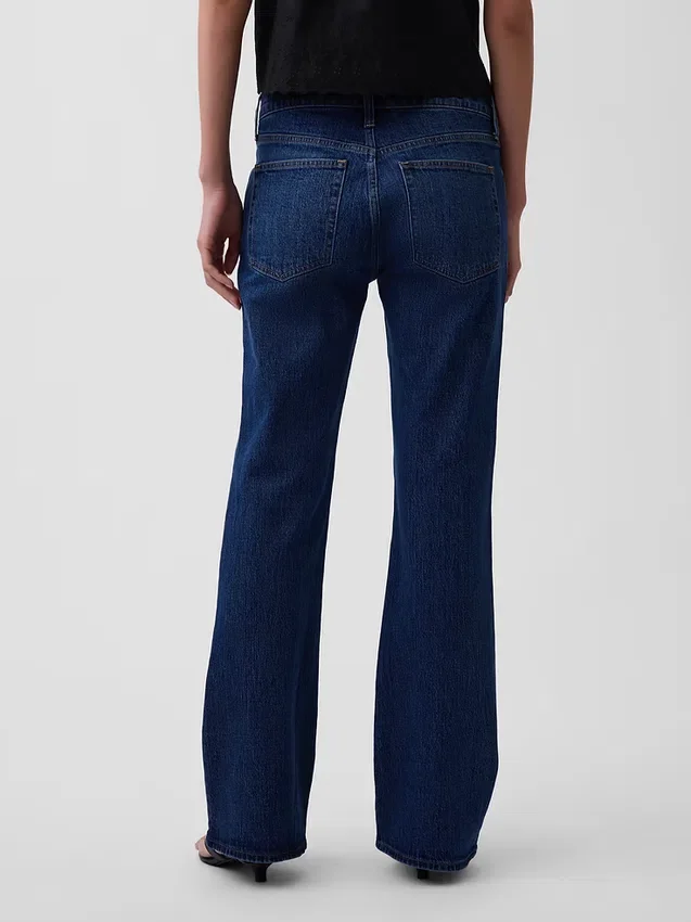 Bootcut-Jeans mit mittlerer Leibhöhe und lockerer Passform