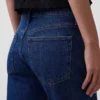 Bootcut-Jeans mit mittlerer Leibhöhe und lockerer Passform