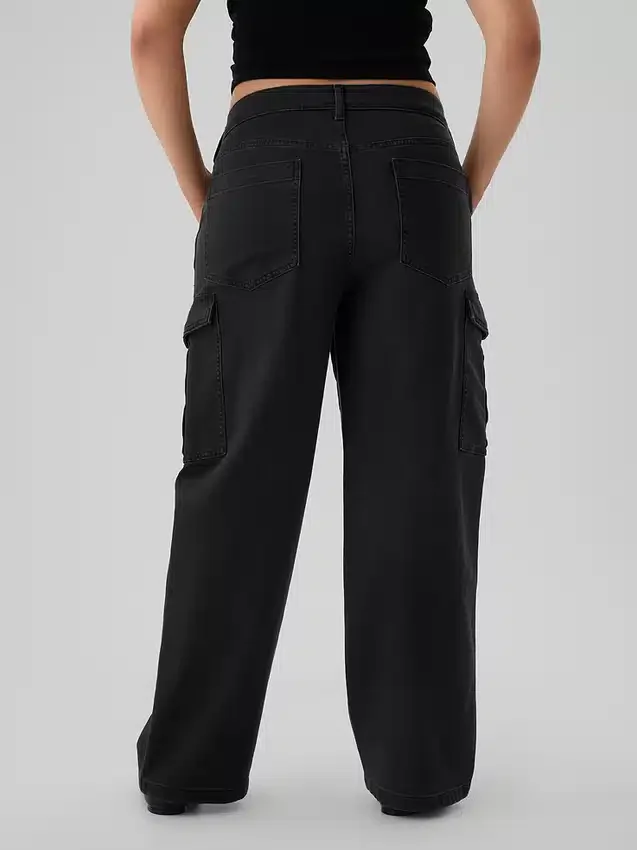 Cargo-Jeans mit mittlerer Leibhöhe im 90er-Jahre-Stil, locker geschnitten