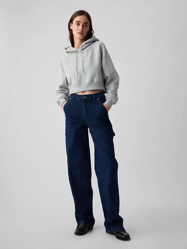 Carpenter-Jeans im 90er-Jahre-Stil mit mittlerer Leibhöhe