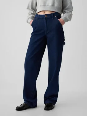 Carpenter-Jeans im 90er-Jahre-Stil mit mittlerer Leibhöhe