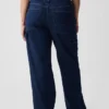 Carpenter-Jeans im 90er-Jahre-Stil mit mittlerer Leibhöhe