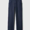 Carpenter-Jeans im 90er-Jahre-Stil mit mittlerer Leibhöhe
