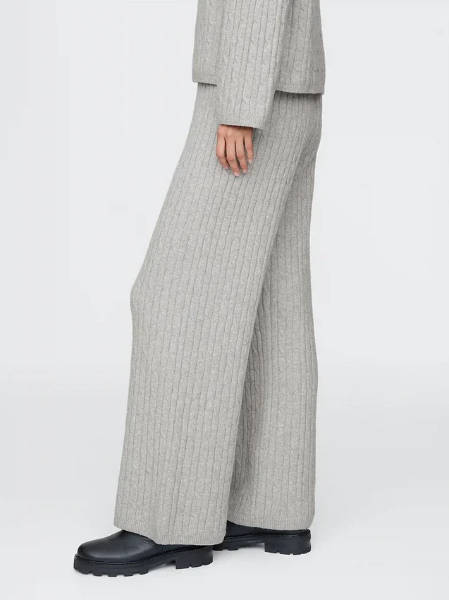 CashSoft-Pullover-Hose mit Zopfmuster