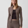 CashSoft-Strickjacke mit Zopfmuster, kurz geschnitten und Reißverschluss