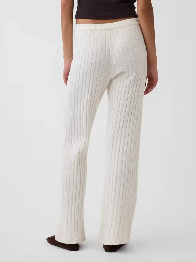 CashSoft-Strickpullover mit Zopfmuster und Bootcut-Hose