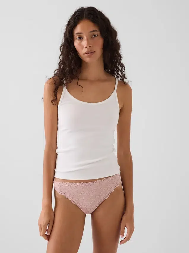 Cheeky-Bikini aus Spitze