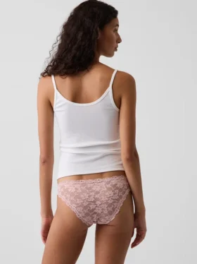 Cheeky-Bikini aus Spitze