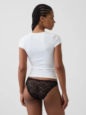 Cheeky-Bikini aus Spitze