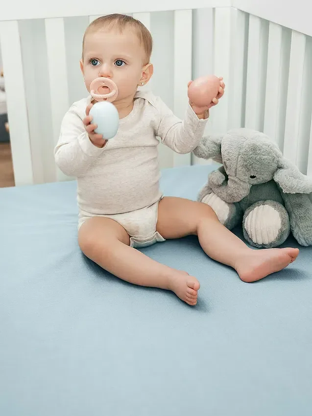 Comfy Cubs Musselin-Spannbetttuch für das Kinderbett