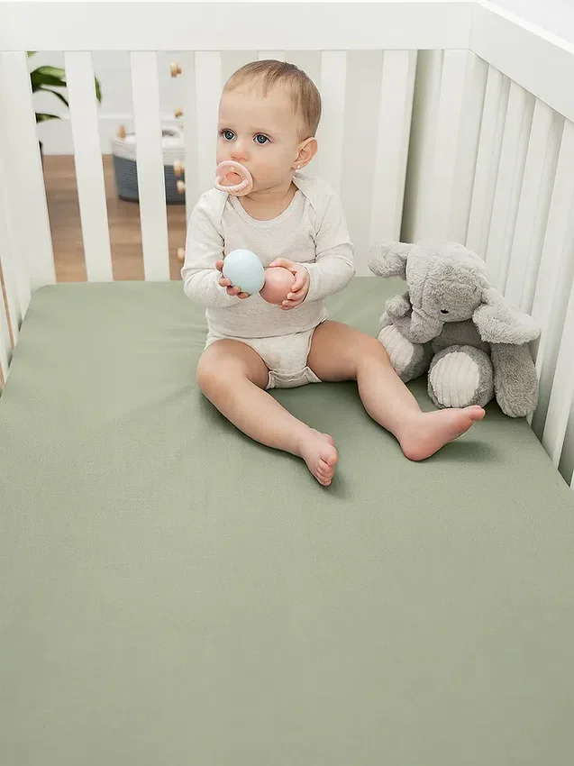 Comfy Cubs Musselin-Spannbetttuch für das Kinderbett