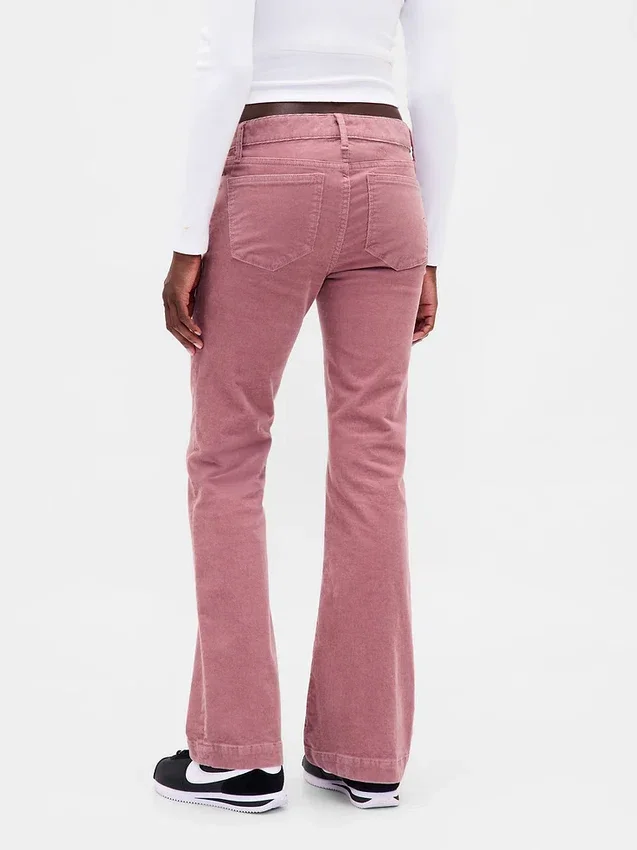 Cord-Jeans mit niedriger Leibhöhe, lang und schmal geschnitten