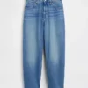 Crop-Jeans mit hoher Leibhöhe im Barrel-Schnitt