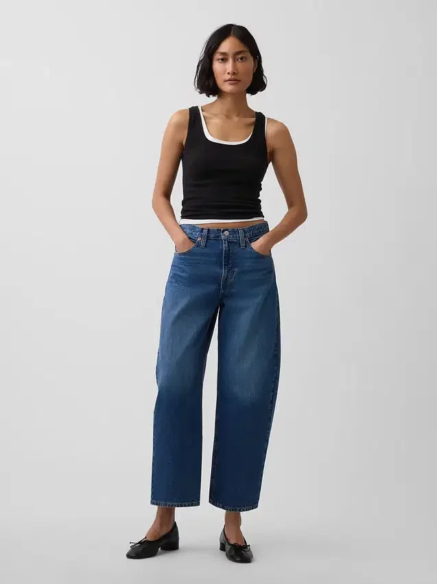 Crop-Jeans mit hoher Leibhöhe und Barrel-Schnitt