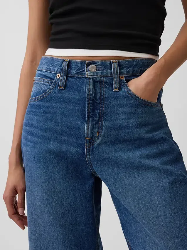 Crop-Jeans mit hoher Leibhöhe und Barrel-Schnitt