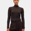 Crop-Rollkragenpullover aus Pointelle-Rippstrick