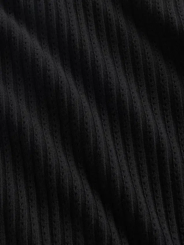 Crop-Rollkragenpullover aus Pointelle-Rippstrick