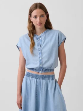 Crop-Top aus Denim mit Flügelärmeln und Knopfleiste vorne