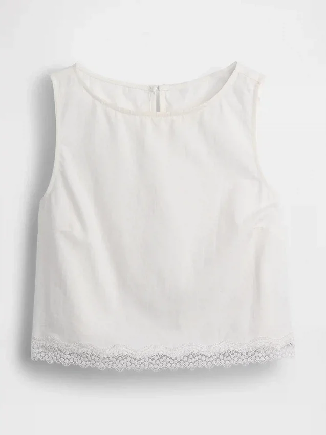 Crop-Top aus Leinenmischung mit Spitzenbesatz am Saum