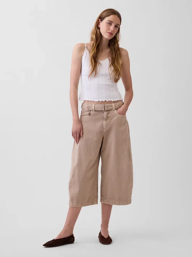 Culotte-Hose mit mittlerer Leibhöhe und Gürtel