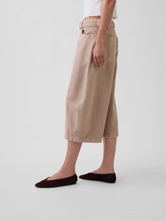 Culotte-Hose mit mittlerer Leibhöhe und Gürtel