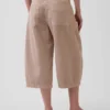 Culotte-Hose mit mittlerer Leibhöhe und Gürtel