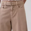 Culotte-Hose mit mittlerer Leibhöhe und Gürtel