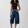 Culotte-Jeans mit hoher Leibhöhe und Gürtel