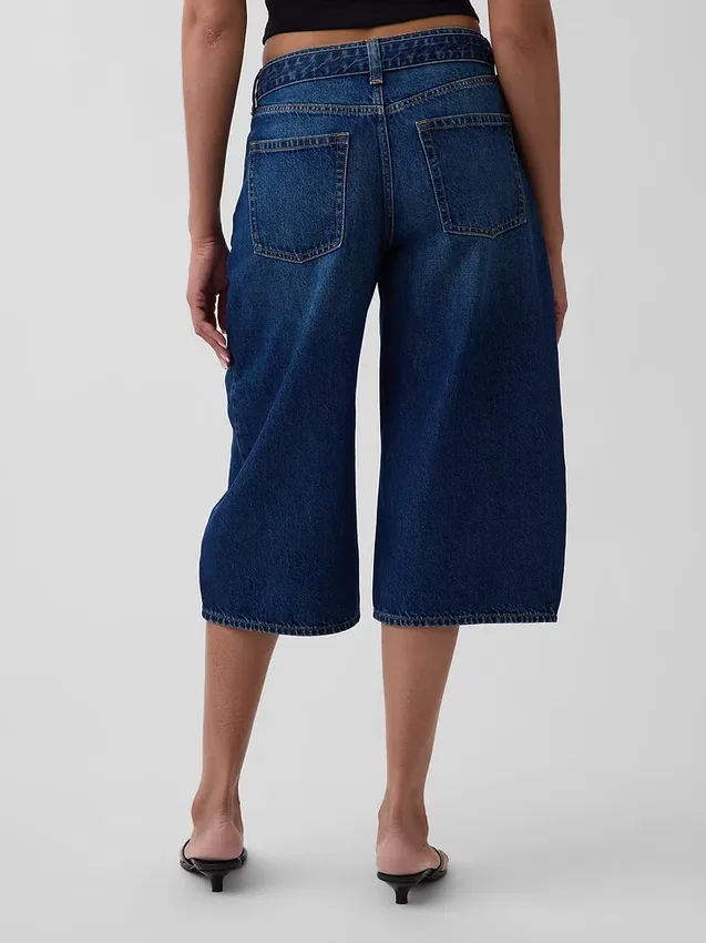Culotte-Jeans mit hoher Leibhöhe und Gürtel