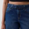 Culotte-Jeans mit hoher Leibhöhe und Gürtel