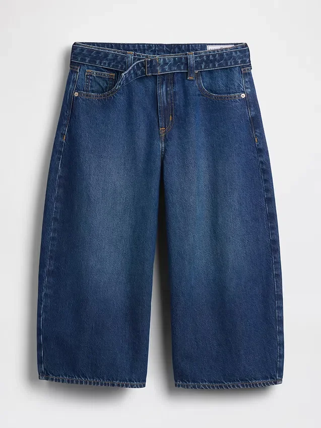 Culotte-Jeans mit hoher Leibhöhe und Gürtel