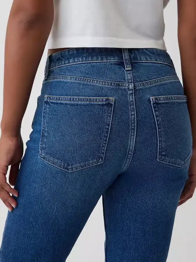 Curvy High-Rise-Jeans im 90er-Jahre-Slim-Straight-Schnitt