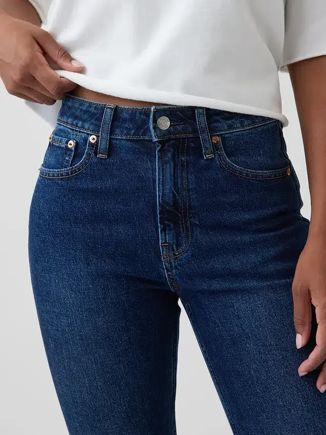 Curvy High-Rise-Jeans im 90er-Jahre-Slim-Straight-Schnitt
