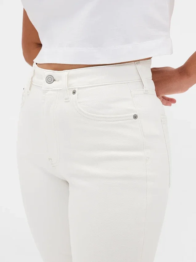 Curvy High-Rise-Jeans im 90er-Jahre-Slim-Straight-Schnitt