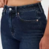Curvy High-Rise-Jeans im 90er-Jahre-Slim-Straight-Schnitt