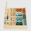Das Lernspielzeug-Set „Math Path“