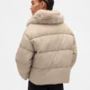 Daunenjacke mit Kunstfellbesatz