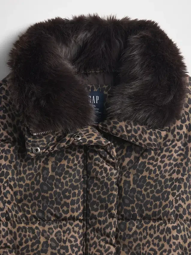 Daunenjacke mit Kunstfellbesatz