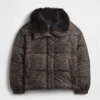 Daunenjacke mit Kunstfellbesatz