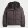 Daunenjacke mit Kunstfellbesatz