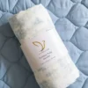 Die „Spring Toile“-Bambus-Babydecke von The Gilded Bird