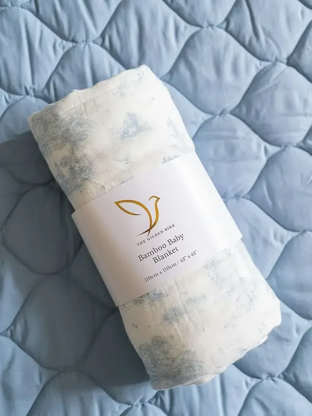 Die „Spring Toile“-Bambus-Babydecke von The Gilded Bird